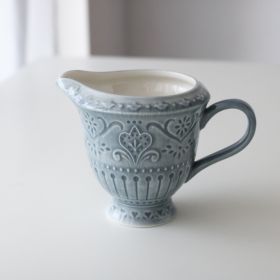 Ceramic Underglaze Haze Blue Tulip Relief Dinner Plate (Option: Milk Pot)